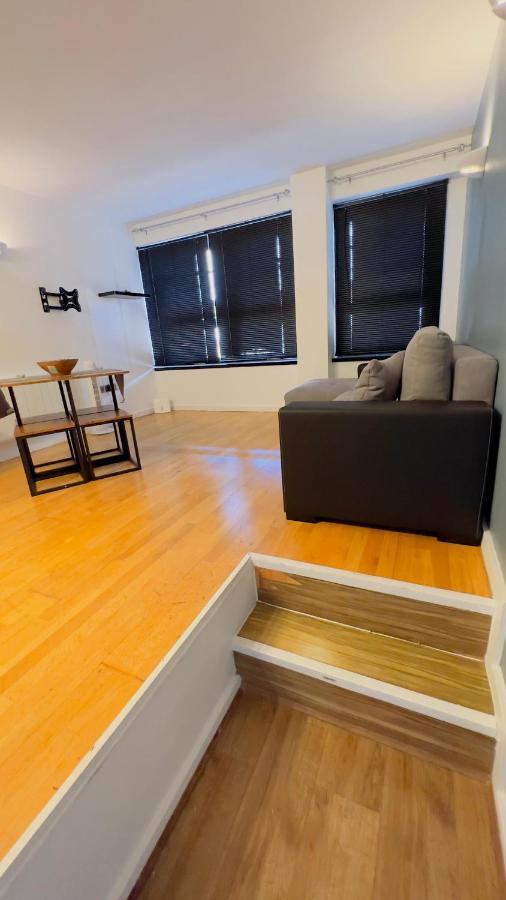 Charming 1-Bedroom Apartment In Woolwich Londra Esterno foto