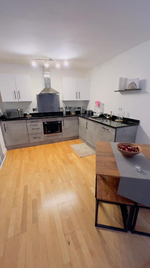 Charming 1-Bedroom Apartment In Woolwich Londra Esterno foto