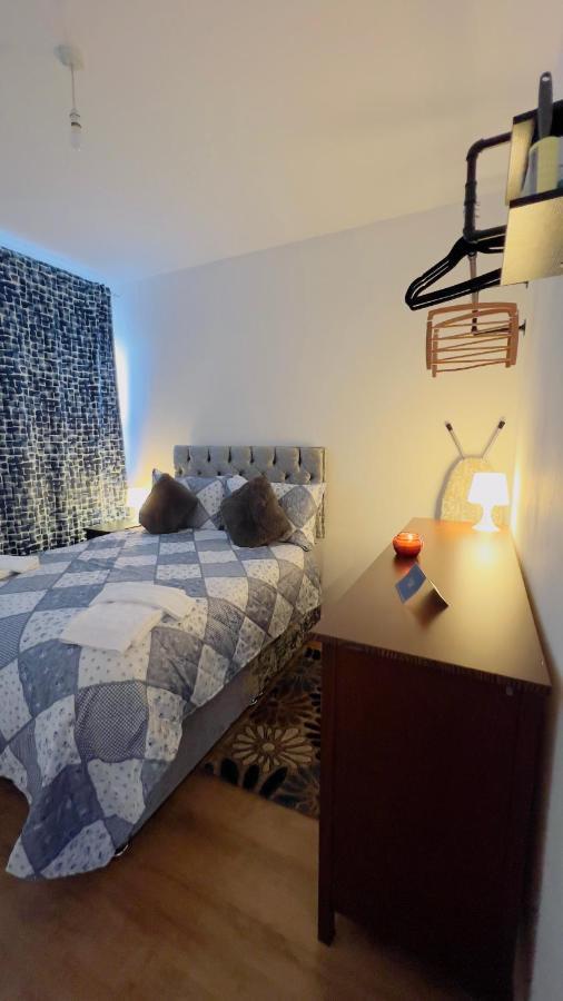 Charming 1-Bedroom Apartment In Woolwich Londra Esterno foto